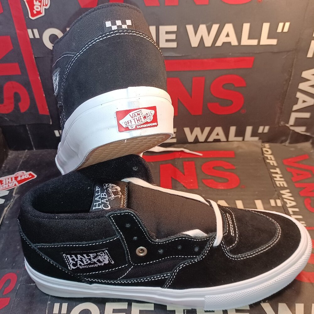 Vans Men's 11.5 Skate Half Cab Classic Black/White Canvas Suede VN0A5FCDY28